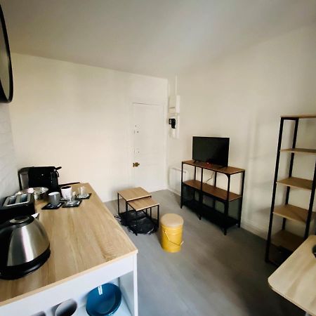 Enghien-Les-Bains: Studio Au Coeur Du Centre Ville. Екстер'єр фото