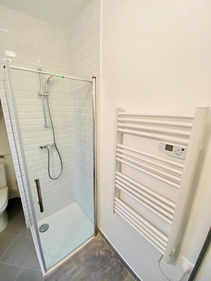 Enghien-Les-Bains: Studio Au Coeur Du Centre Ville. Екстер'єр фото